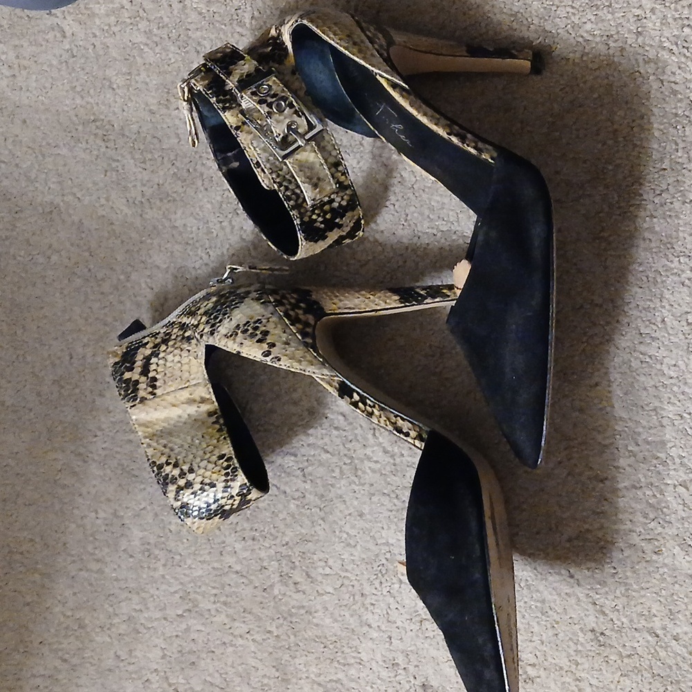 MARC FISHER Black and Snake Skin Heels Size 7.5